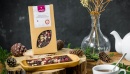 Фото 2 Темный шоколад БЕЗ САХАРА с сосновыми шишками, кедровым орехом и малиной 90 гр