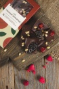 Фото 3 № 5 - Тёмный шоколад с сосновыми шишками, вишней и кедровым орехом 90 грамм